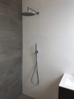 Bathroom suite